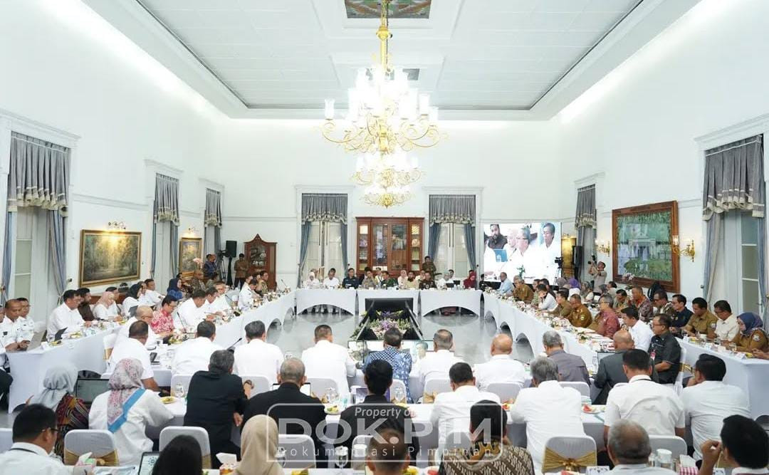 Pj. Bupati Bekasi Hadiri Rapat Strategis Swasembada Pangan Nasional di Bandung
