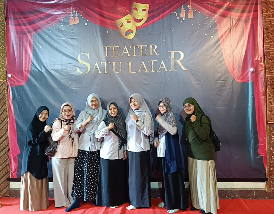 SMKN 1 Cikarang Barat Tumbuhkan Kreativitas dan Karakter Siswa Lewat Drama “Death for Life”