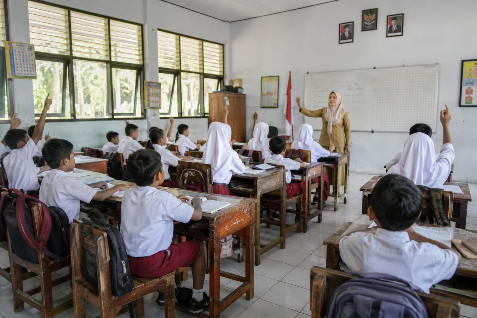 “Sekolah Maung” Jawa Barat Jadi Sorotan: Antara Mencetak Manusia Unggul dan Ancaman Diskriminasi Pendidikan