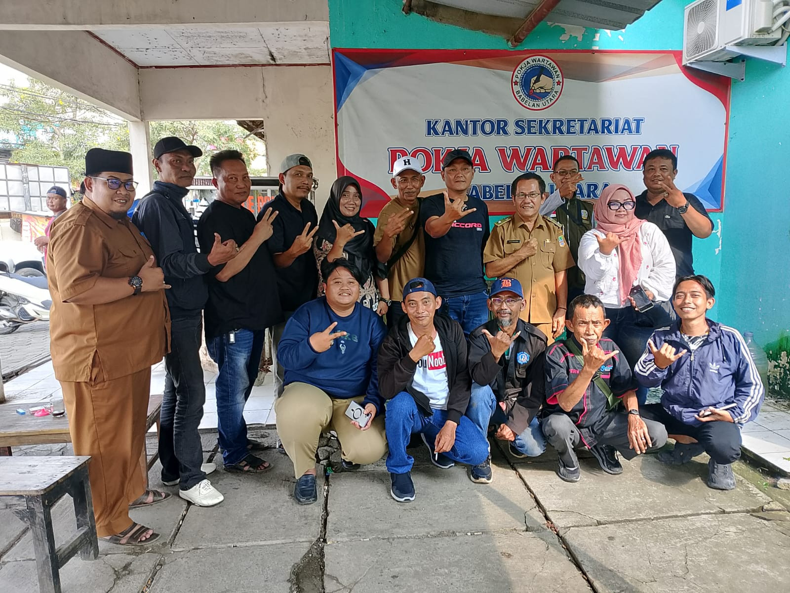 Kades Kedung Pengawas Sambangi Pokja Wartawan Babelan Utara, Perkuat Sinergi dan Silaturahmi