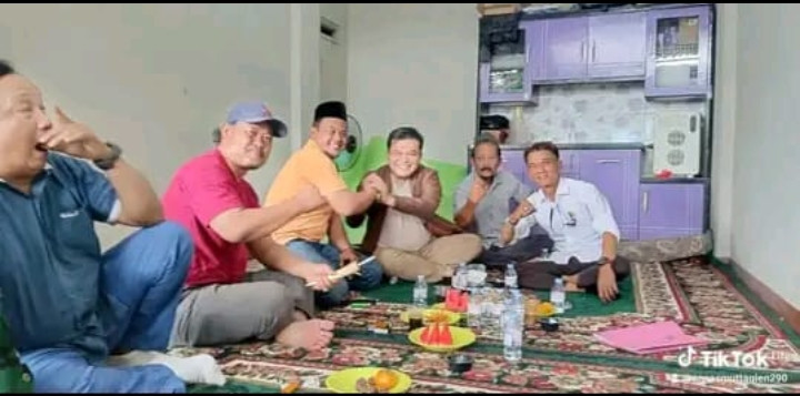 Usai Pilkades, Sandam Rinta Datangi Ade Noval dan Ajak Warga Bersatu