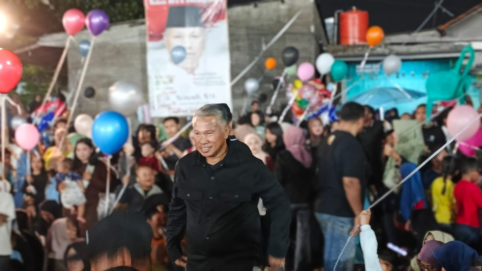 Semangat Kebersamaan Warnai Lomba Karaoke Warga Setiamekar, Dukungan untuk H. Suryadi Kembali Pimpin Desa Menguat