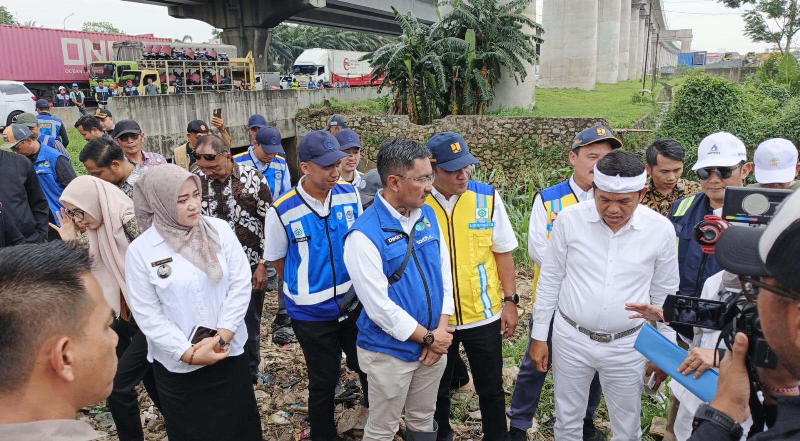 Gubernur Jawa Barat Tinjau Kali Jambe, Desa Lambangsari Harap Solusi Banjir Berkelanjutan